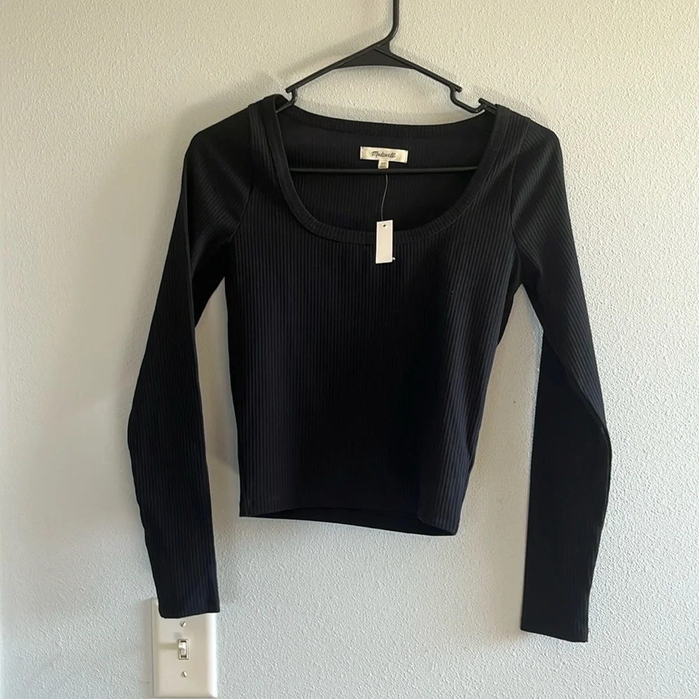 Madewell Square-Neck Long-Sleeve Crop Tee in Sleekhold